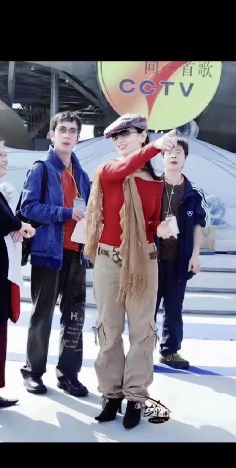 这还说啥了 我姐一直走在时尚前沿