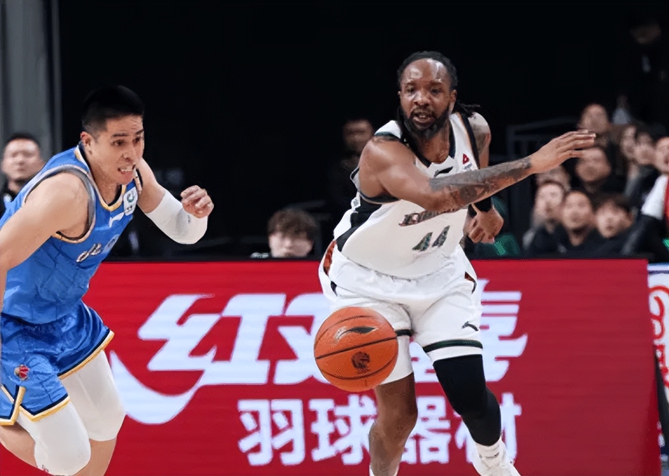 辽宁男篮双外援遭针对性限制 王岚嵚状态低迷致攻守崩盘