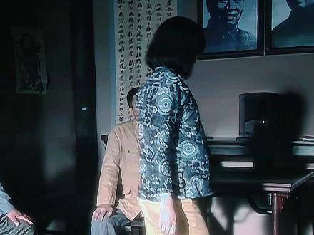 潜伏结局余则成与上线行为引争议