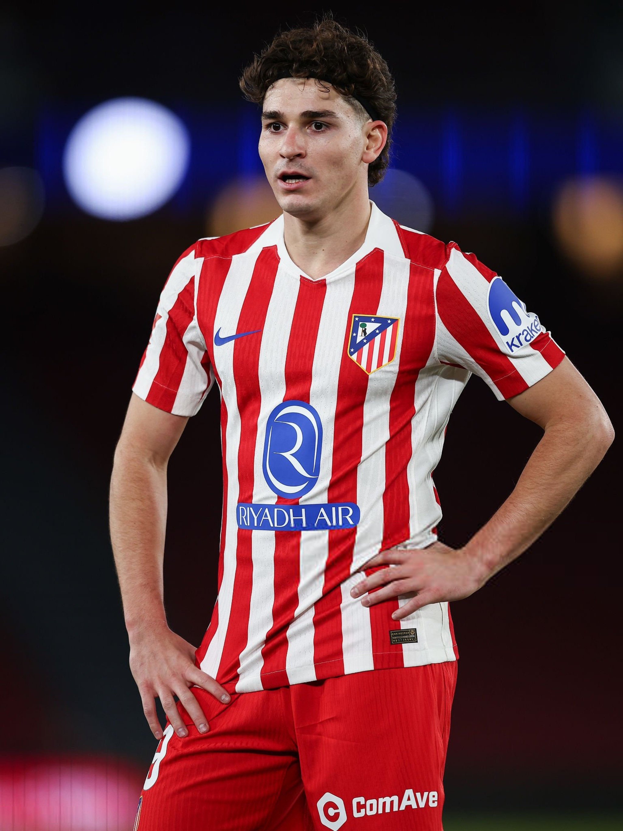 巴萨仍有意签下阿尔瓦雷斯，需满足1/1规则且球员愿离队