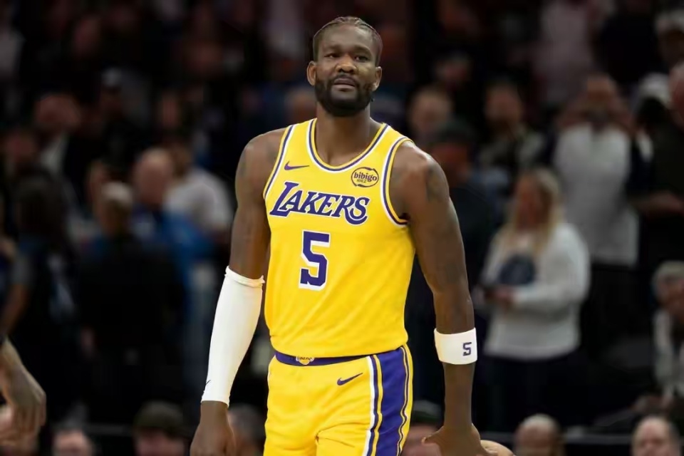 超值性价比！本赛季8笔物美价廉的签约：艾顿2年1600万，场均15+9艾顿罗林斯吉迪威少斯玛特格兰姆斯兰德尔吉莱斯皮