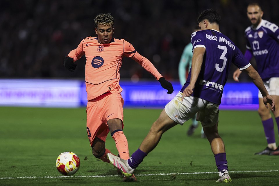 巴萨新王到底咋了？2亿身价踢虐菜局，狂丢29次球权还射不进？