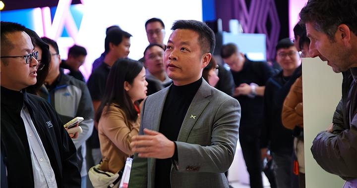 何小鹏：当前没有AI泡沫 未来市场有巨大机遇