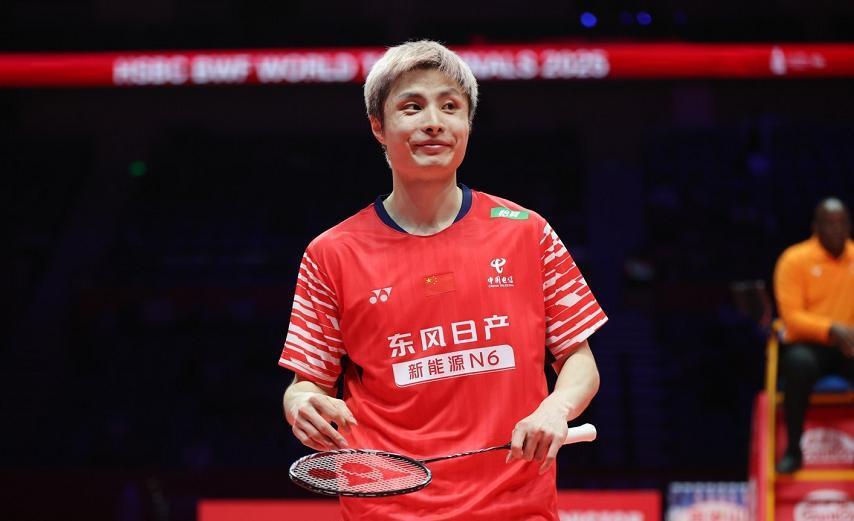 羽球总决赛首日：国羽外战3胜2负，梁王痛失好局，石宇奇笑傲德比