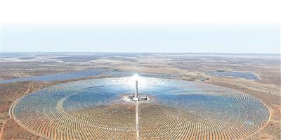 南非红石100兆瓦塔式熔盐光热电站项目全景。中国电建集团山东电建三公司供图