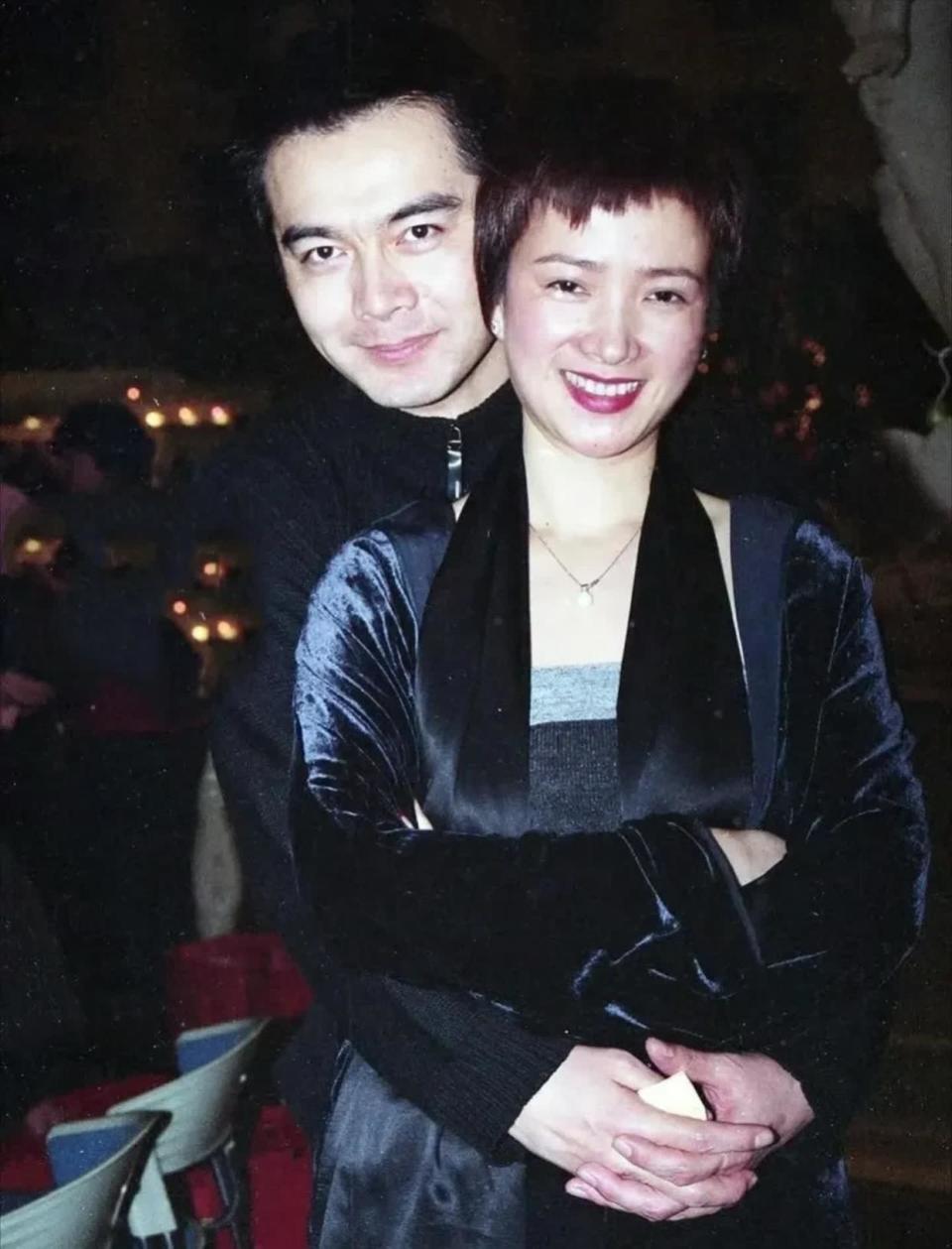 太假了！博主曝出何晴最后3年：廖京生推掉所有戏约，每天炖汤放窗台