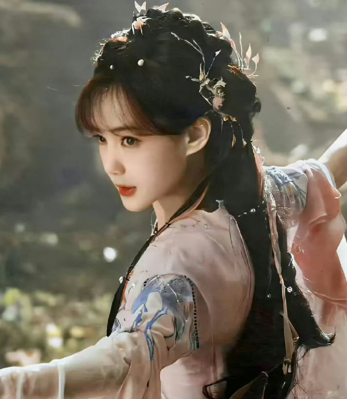 李一桐新剧《金枝》未拍先火！逆袭女主爽文人生，男主男二都二搭！