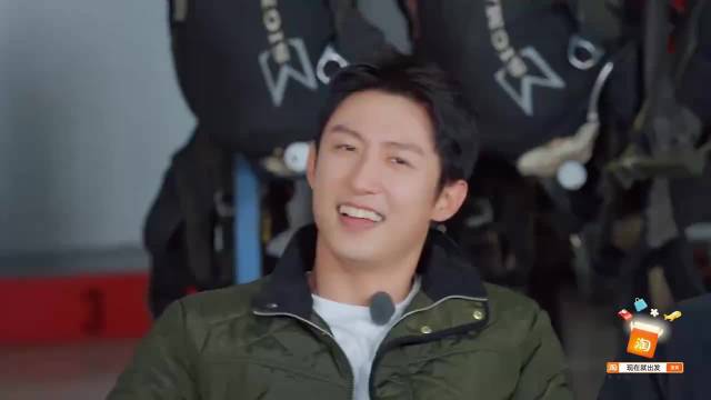 王安宇飙怒音唱《爱你》，沈腾模仿腾格尔引热议