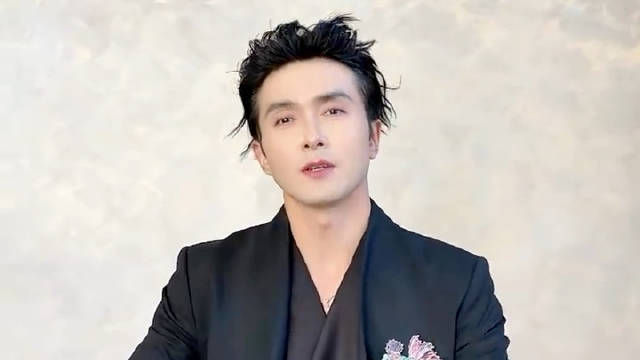 高伟光《哑舍》跨时空造型演技双杀