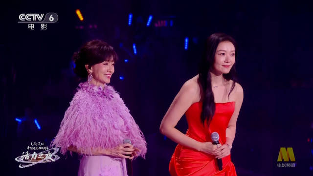 赵雅芝齐溪合唱《甜蜜蜜》，好优雅好漂亮