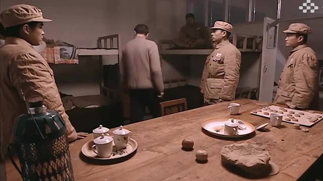 亮剑：段鹏刚跟人打得火热，一听说对手是丁伟，立马主动让丁伟打自己一顿！