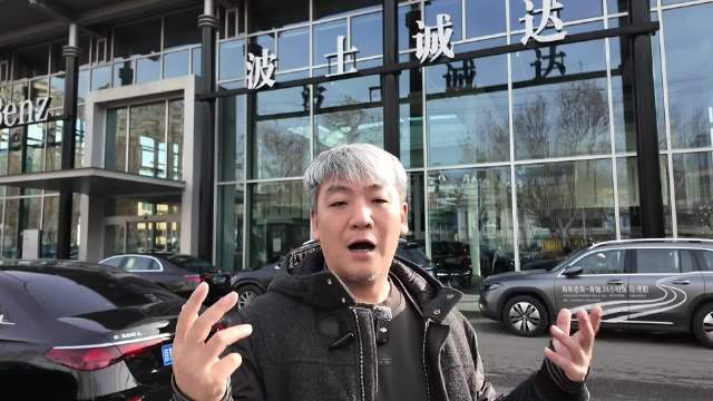 奔驰放大招！C级E级GLC全系升级，标配拉满，中配直接高配享