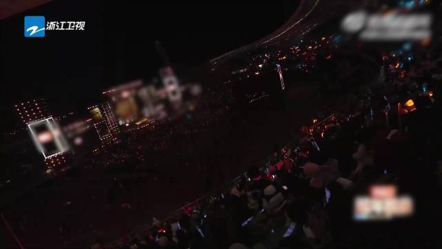 白鹿范丞丞宋雨琦浙江卫视跨年合唱干杯