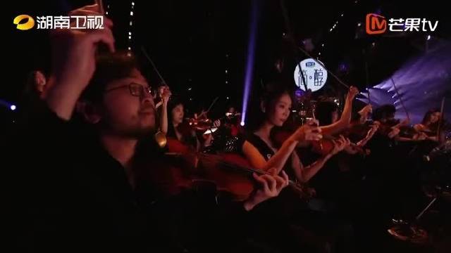 那英首登湖南跨年搭档华晨宇，何炅邓超同台引期待