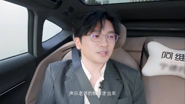 苏有朋坚持声乐训练，笑称下山蓄力重返舞台