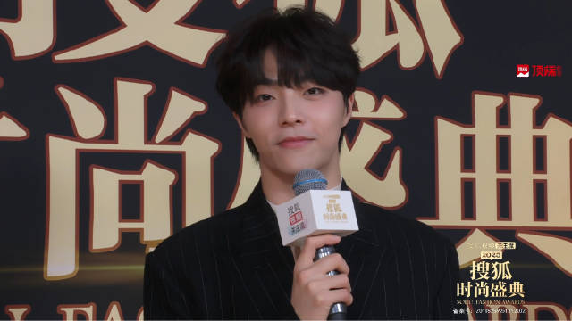 陈立农谈首场万人演唱会，紧张后收获满满爱