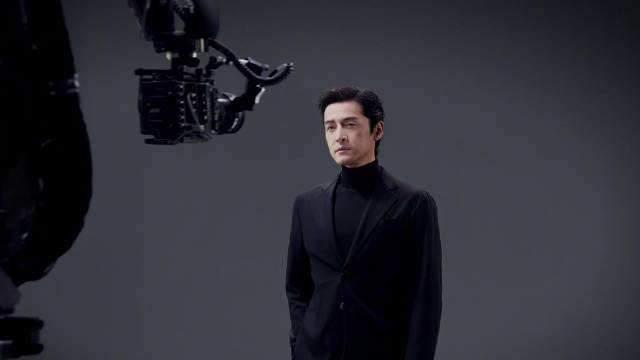 胡歌最新短片曝光，状态极佳无死角