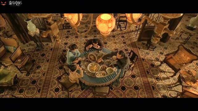 叶问：叶问叫廖师傅一起吃饭，没想饭后连点心都不放过，太狠了