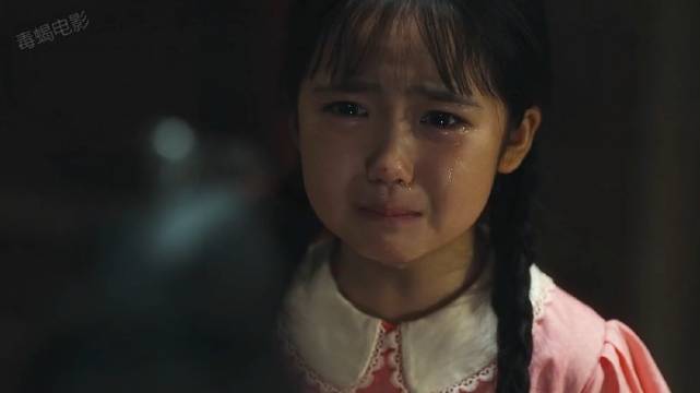 面对坏人的恐怖追击，8岁女孩如何夹缝求生 ！