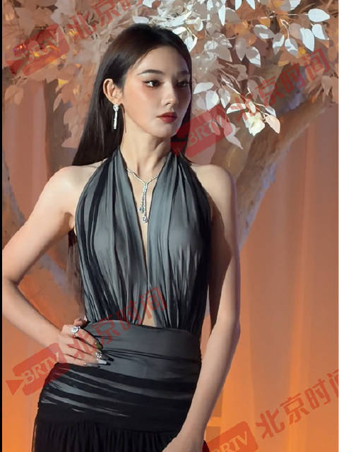 彭小苒回头我可以看亿遍