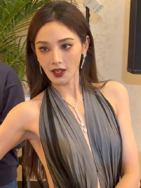 “你本人就是顶级媚术你还记得吗”“当然了”