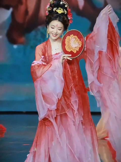 李云霄《长安三万里》演绎盛唐韵味