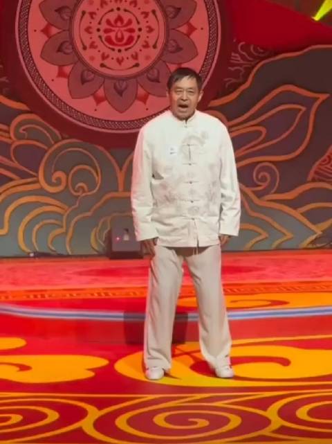 马老师三大精髓，嘴硬，抗揍，不讹人，我还挺喜欢他的