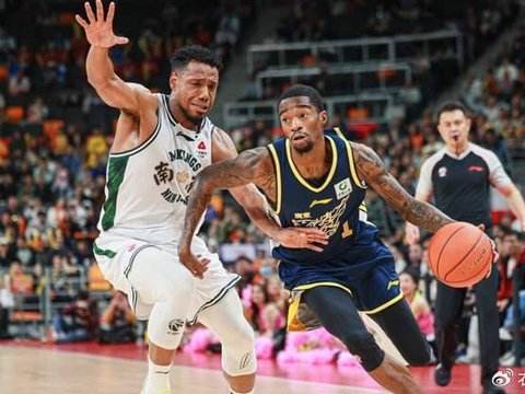 直播！ 广东VS浙江全力出击，徐杰带伤出战，杜锋重用2大奇兵