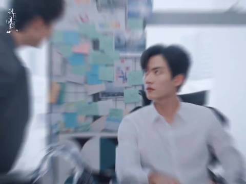 姐姐一个朋友圈让李雾笑到嘴角停不下来了