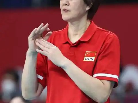 尘埃落定，执教女排？感谢排球，郎平官宣，做出决定，赖亚文等到