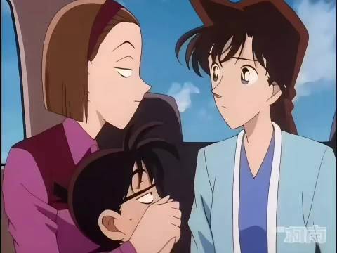 那边新一都快挑明了，这边小兰还懵着 太迟钝啦2025动漫嘉年华