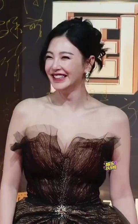 张雨绮亮相国剧盛典引热议，网友直呼认不出