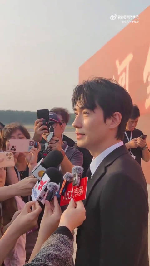 朱一龙为演殡葬师赴殡仪馆体验，新片造型颠覆引粉丝惊叹