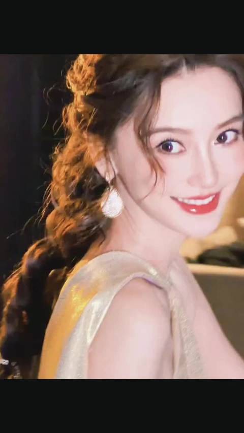 Angelababy完全是美神来的吧