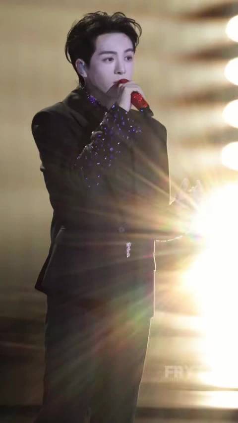 曾舜晞影视音乐双赛道表现突出