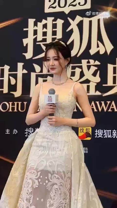 徐璐回应不进组 争议：没工作时认真生活，状态超在线