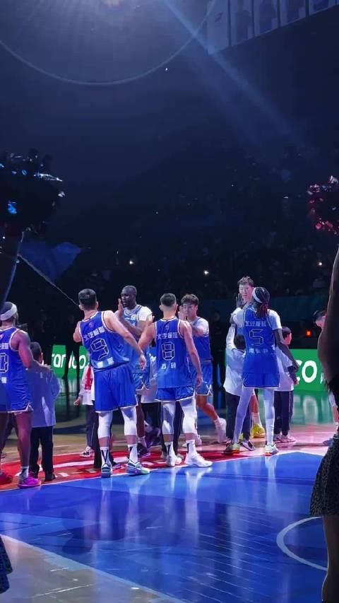 北京男篮4人得分上双力克辽宁，新赛季争冠势头强劲