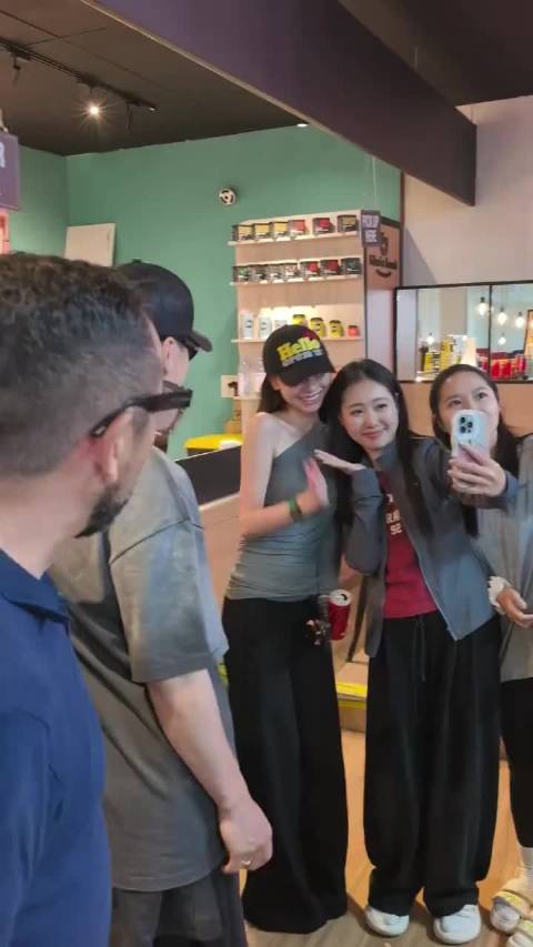 不就是胡彦斌和易梦玲吗？人家都官宣了还需要爆吗？