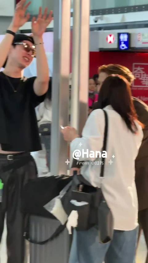 随便一拍都是大片@王嘉尔 呆到吃的鱼&Hana&知知&黄恩泽