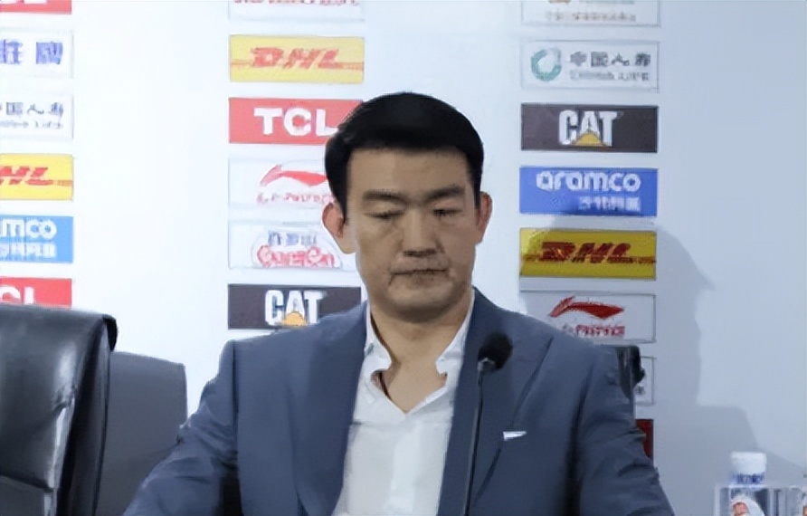 广厦男篮98-80胜福建赛后：王博批评球队单打独斗，胡金秋强调防守磨合