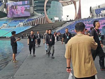 陈小春全运会开幕式献唱引回忆