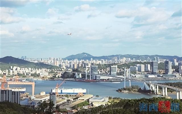 海沧大桥。郑伟明 摄