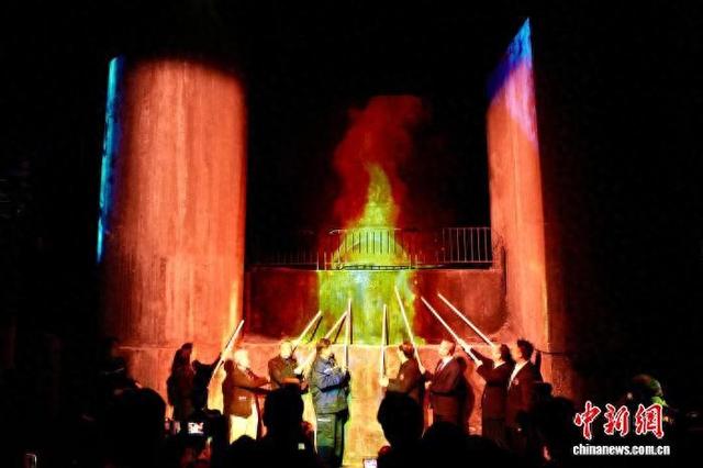 “数智重燃”点火仪式正式启动。陈芳婷 摄