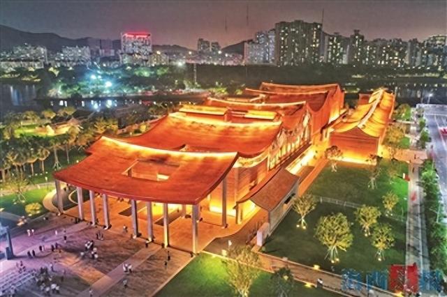 夜幕中的金沙书院。陈理杰 摄