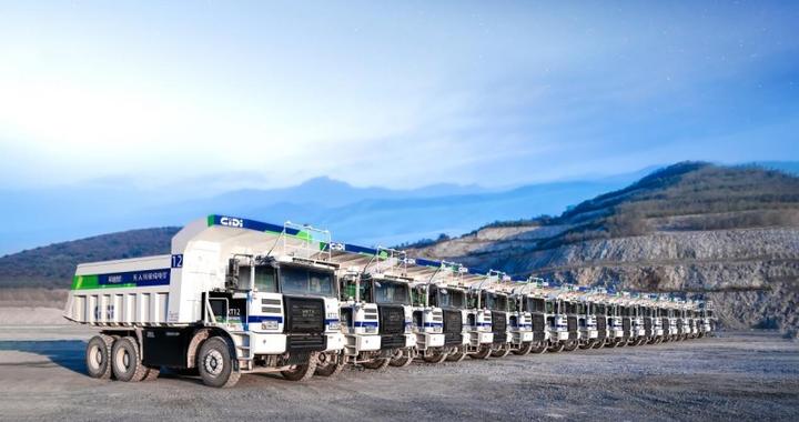 无人矿卡群雄逐鹿，希迪智驾首个登陆港股