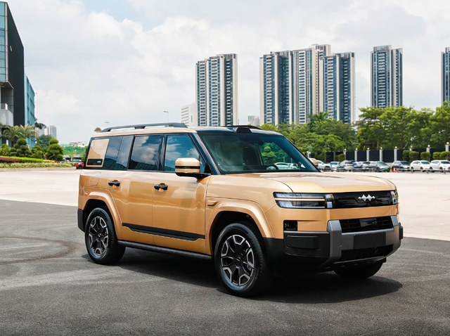 方程豹首款轿车曝光，或命名镁9，又要热销？