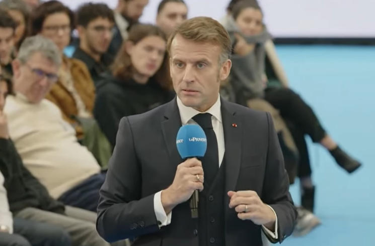 “法国政变”虚假视频在脸书疯传，连非洲领导人都惊动了，马克龙想删却删不掉