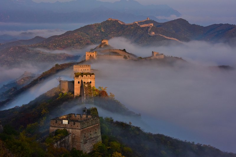摄影作品《云上长城》