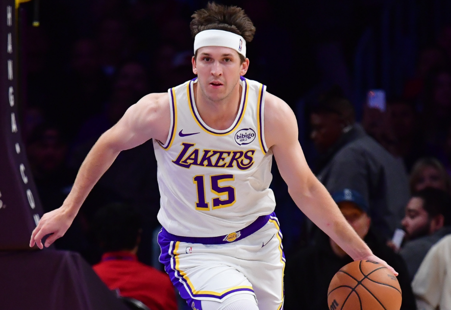 湖人战爵士伤病报告：里夫斯艾顿缺阵，马尔卡宁出战成疑