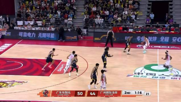 杜锋太了解郭艾伦了，对他的防守非常有针对性